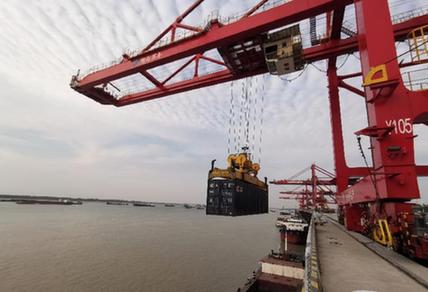 紓困解難、補(bǔ)缺挖潛&mdash;&mdash;制造業(yè)一線&ldquo;穩(wěn)產(chǎn)記&rdquo;