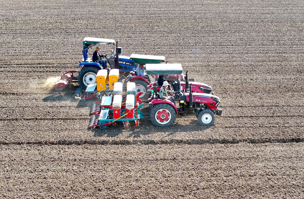 全力以赴保障糧食豐收&mdash;&mdash;各地加快推進(jìn)秋季農(nóng)業(yè)生產(chǎn)掃描